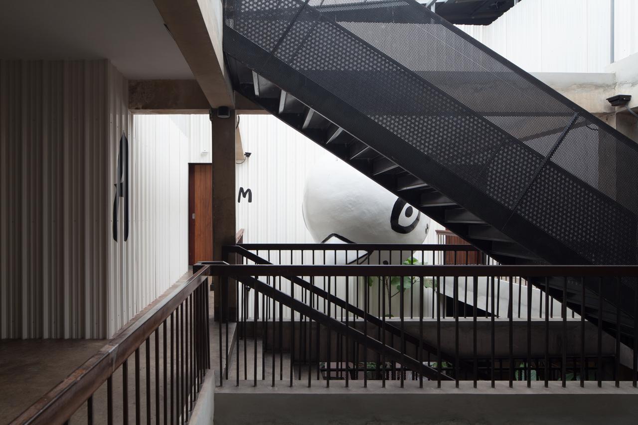 Thunder Bird Hostel Chiang Mai Exterior photo