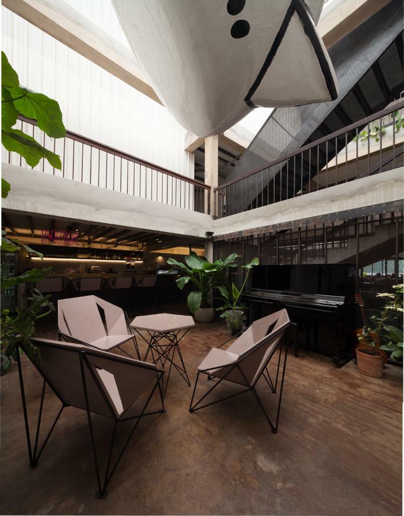Thunder Bird Hostel Chiang Mai Exterior photo