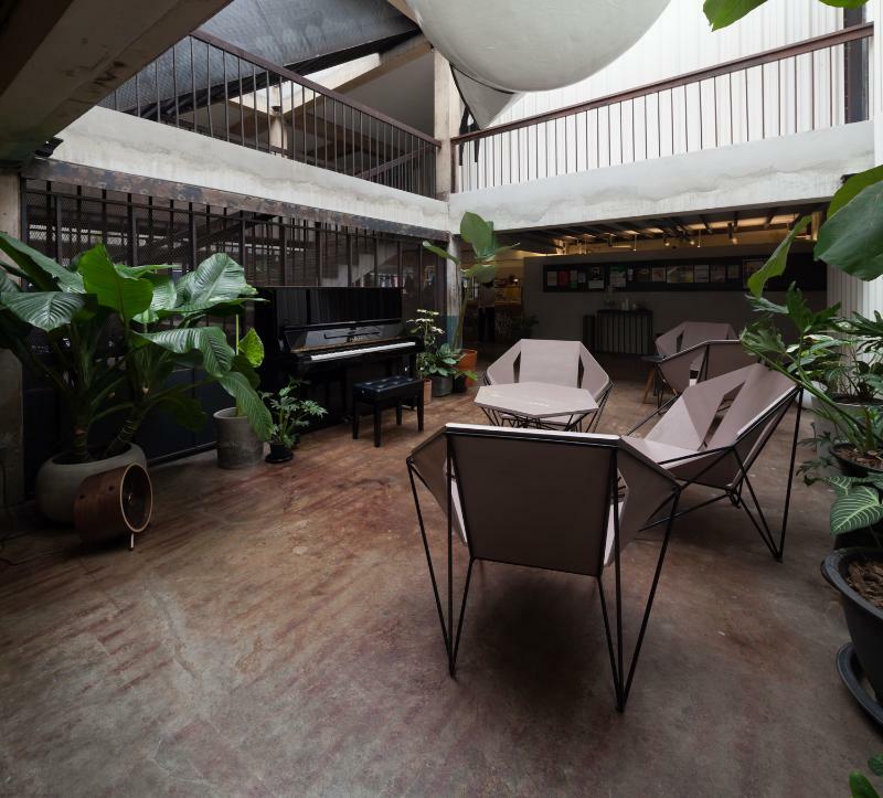 Thunder Bird Hostel Chiang Mai Exterior photo